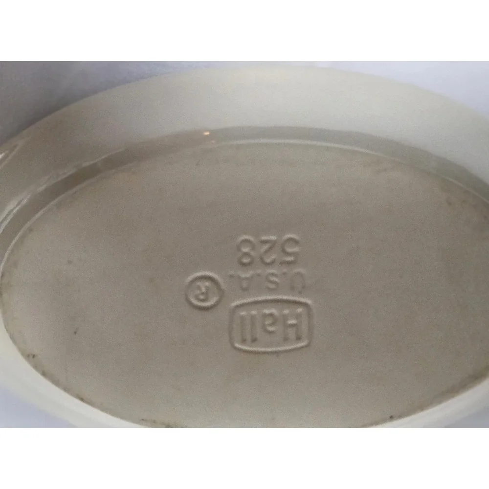 Vintage Hall 528 White Oval Handled Casserole Baking Dish Impressed Backstamp